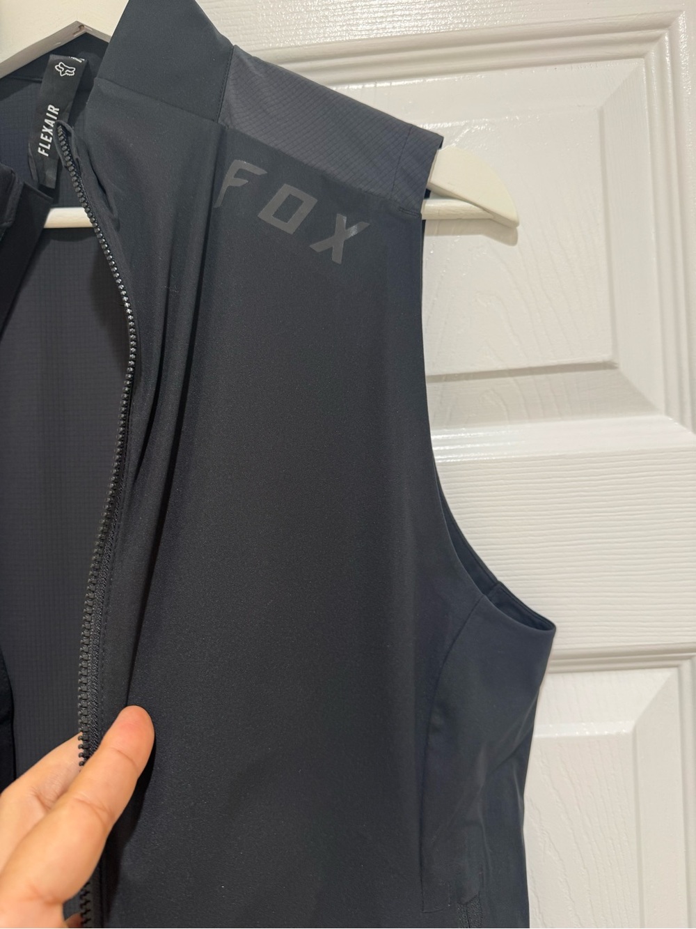 FOX Flexair Lite Black Cycling Vest Women’s Medium NWT MTB Full Zip - Picture 8 of 16